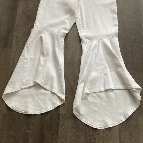 High Waisted Flare Pants - Picture 3 of 4